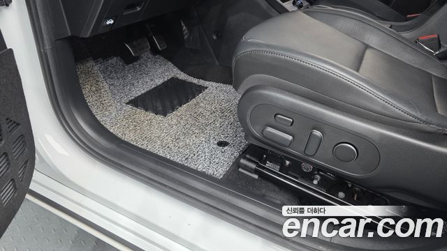 Hyundai Kona 2023 — photo 30