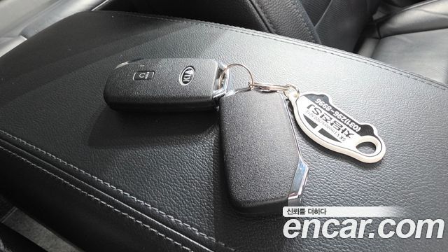 Kia K7 2020 — photo 21