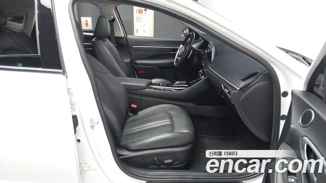 Hyundai Sonata 2020 — photo 11