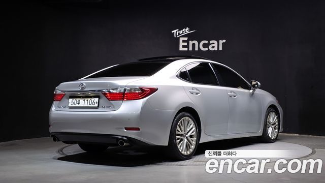 Lexus ES 2013 — photo 2