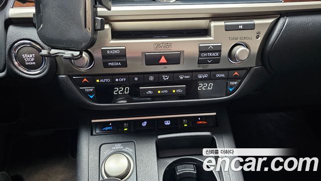 Lexus ES 2013 — photo 19