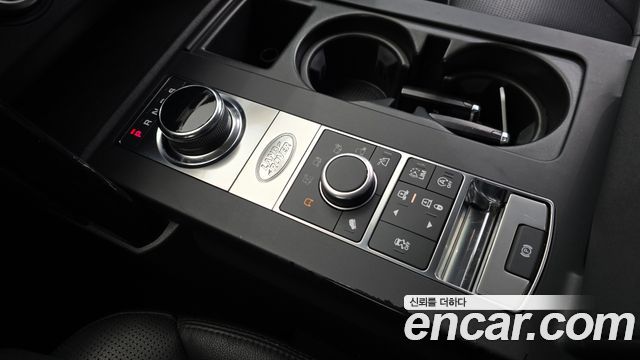 Land Rover Discovery 2018 — photo 9
