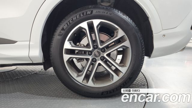 Audi Q5 2025 — photo 7