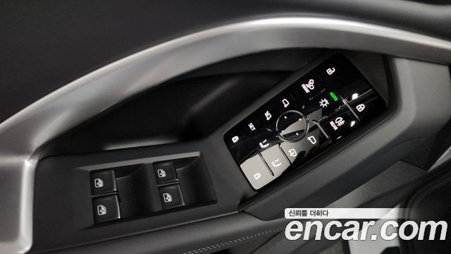 Audi Q5 2025 — photo 30
