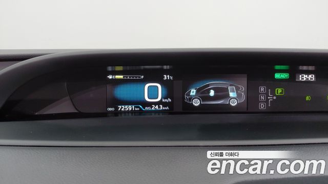 Toyota Prius 2022 — photo 6