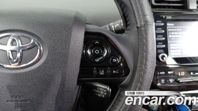 Toyota Prius 2022 — photo 11
