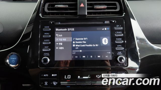 Toyota Prius 2022 — photo 13