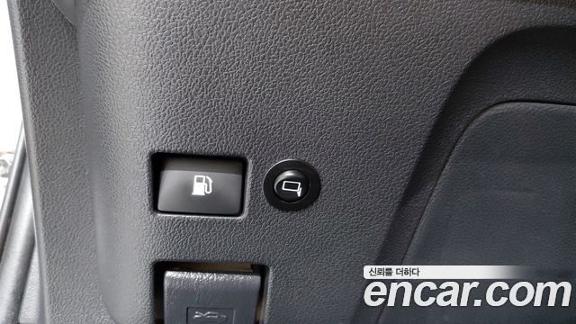 Toyota Prius 2022 — photo 15