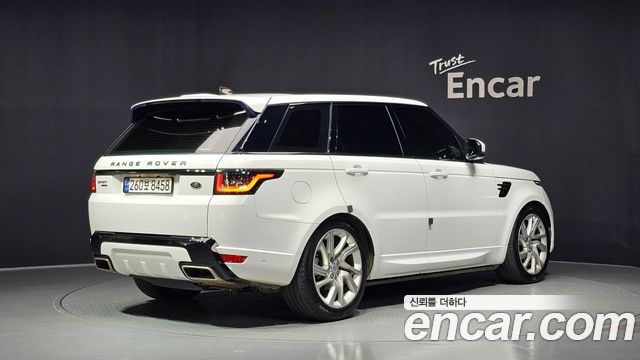Land Rover Range Rover Sport 2018 — photo 2