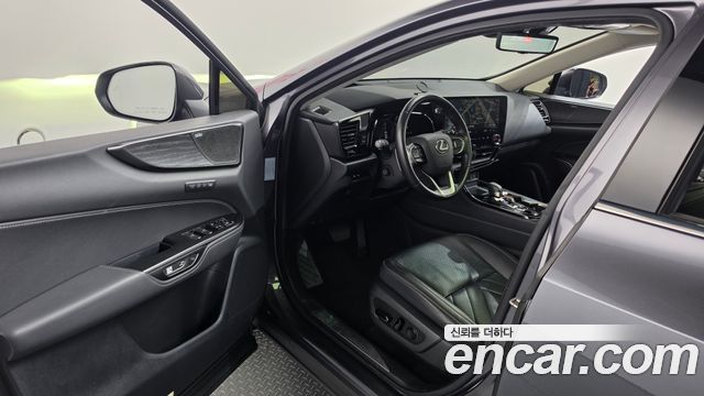 Lexus NX 2023 — photo 13
