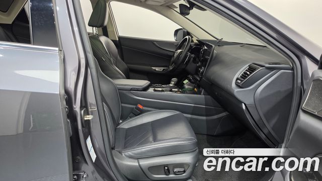 Lexus NX 2023 — photo 16