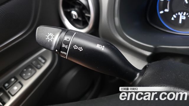 Hyundai Kona 2023 — photo 28