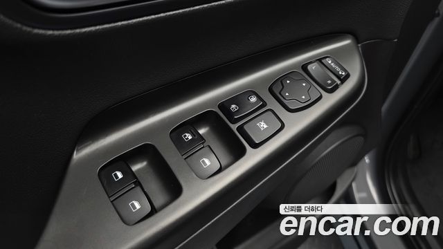 Hyundai Kona 2023 — photo 29