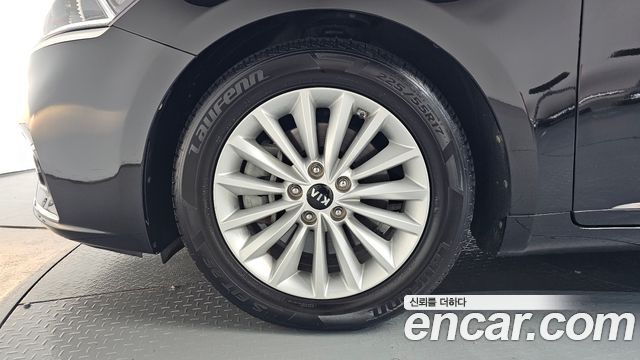 Kia K7 2018 — photo 5