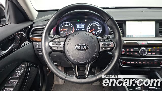 Kia K7 2018 — photo 19