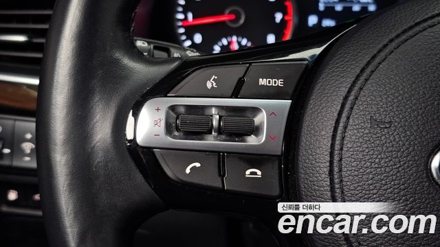 Kia K7 2018 — photo 20