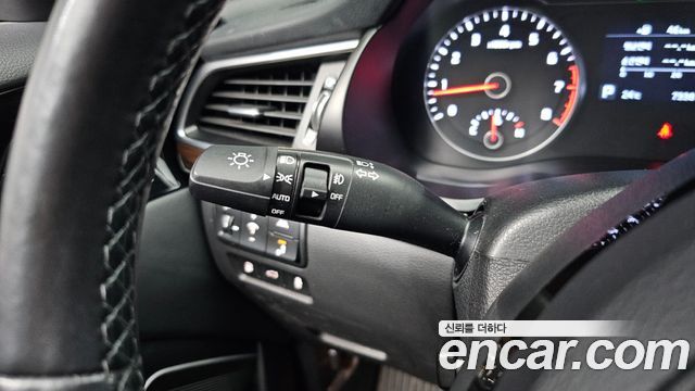 Kia K7 2018 — photo 23