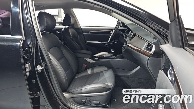 Kia K7 2018 — photo 16