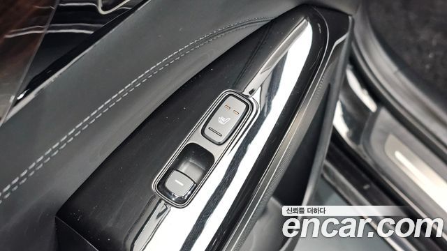 Kia K7 2018 — photo 30