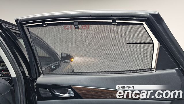 Kia K7 2018 — photo 31