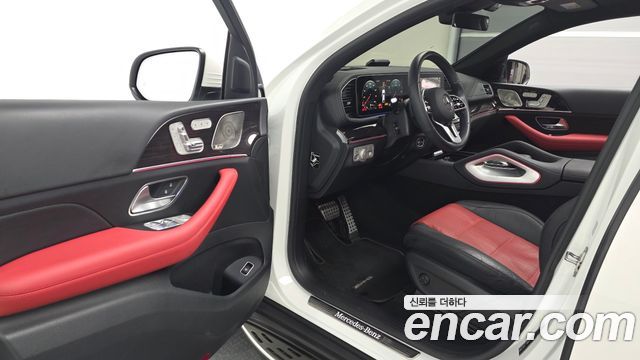 Mercedes-Benz GLE-Class 2023 — photo 13