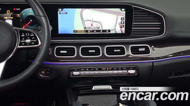 Mercedes-Benz GLE-Class 2023 — photo 19