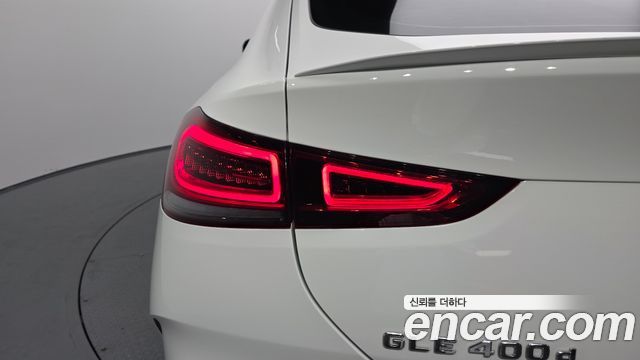 Mercedes-Benz GLE-Class 2023 — photo 9