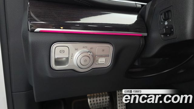 Mercedes-Benz GLE-Class 2023 — photo 28