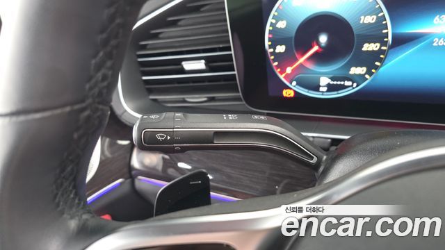 Mercedes-Benz GLE-Class 2023 — photo 31