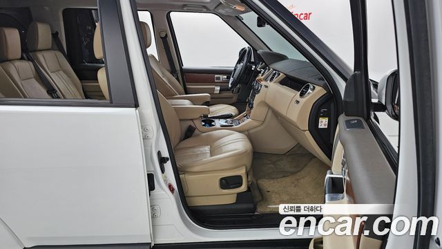Land Rover Discovery 2016 — photo 11