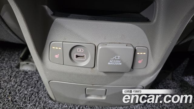 Kia Canival 2017 — photo 25