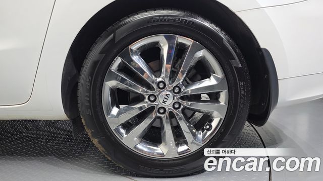 Kia Canival 2017 — photo 7