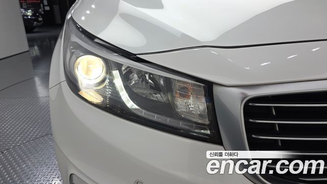 Kia Canival 2017 — photo 8