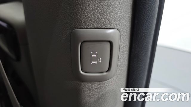 Kia Canival 2017 — photo 30