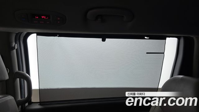 Kia Canival 2017 — photo 31
