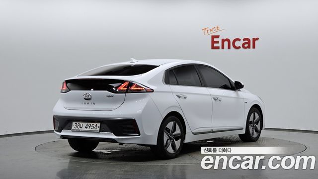 Hyundai Ioniq 2020 — photo 2