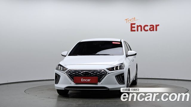 Hyundai Ioniq 2020 — photo 3