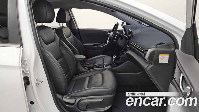 Hyundai Ioniq 2020 — photo 17