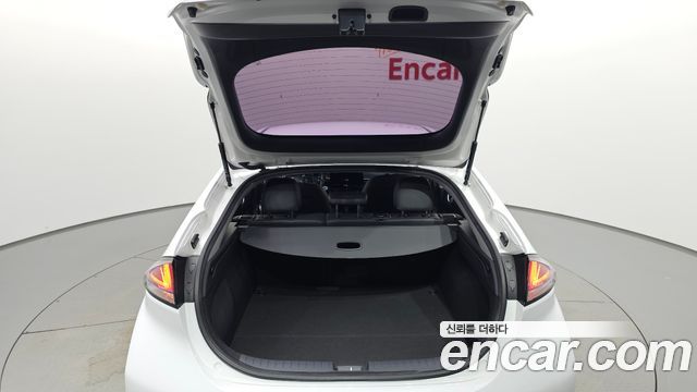 Hyundai Ioniq 2020 — photo 30