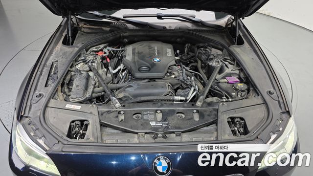 BMW 5-Series 2016 — photo 6