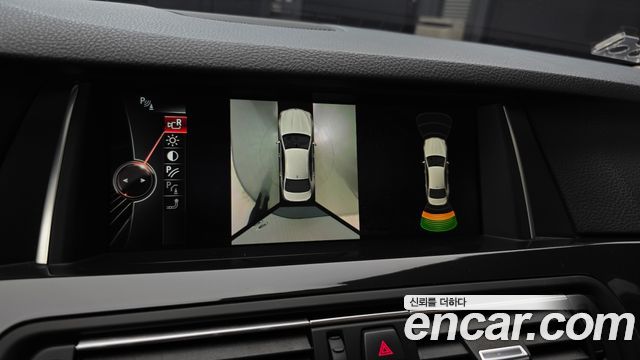 BMW 5-Series 2016 — photo 15