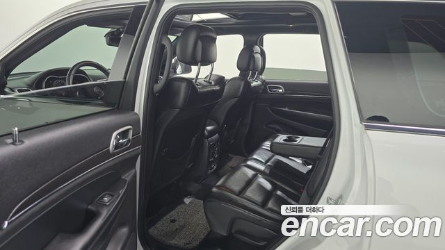 Jeep Cherokee 2018 — photo 18