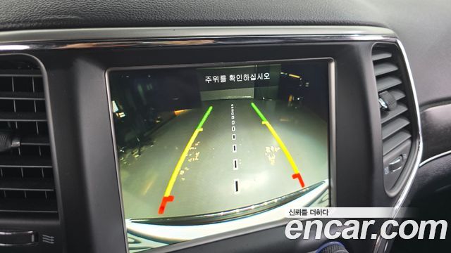 Jeep Cherokee 2018 — photo 23