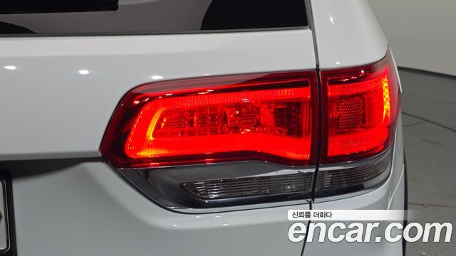 Jeep Cherokee 2018 — photo 9