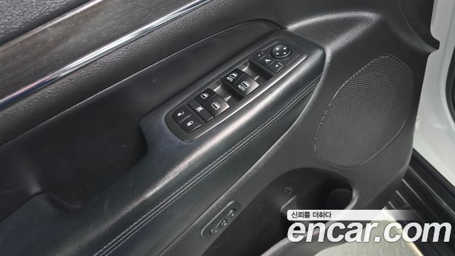 Jeep Cherokee 2018 — photo 30