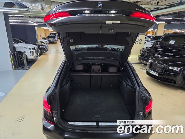 BMW Gran Turismo 2024 — photo 9