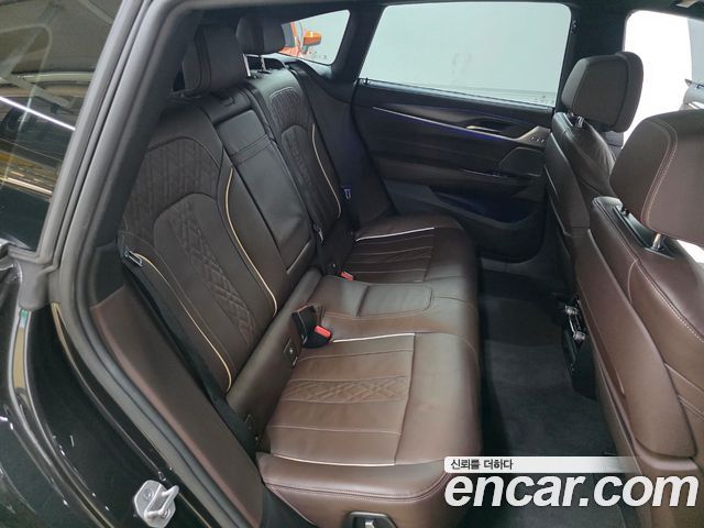 BMW Gran Turismo 2024 — photo 19