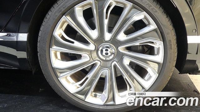 Bentley Flying Spur 2025 — photo 5