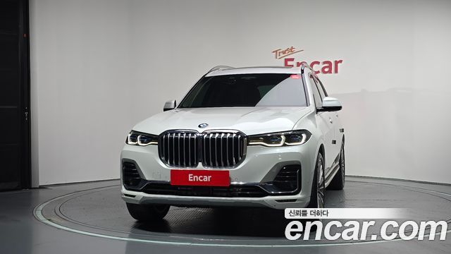 BMW X7 2021 — photo 3