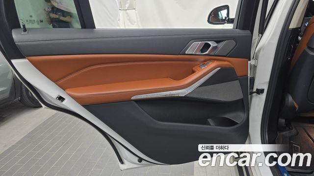 BMW X7 2021 — photo 15